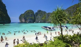 20180330_Phi-Phi-island-scaled.jpg