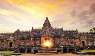 6lKRh-Prasat Phanom Rung Sunset.jpg